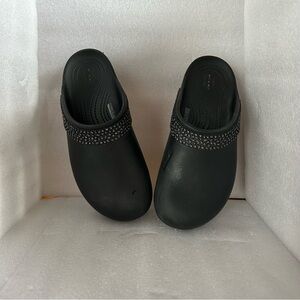 Women’s Sloan Diamanté Crocs Navy Size 8